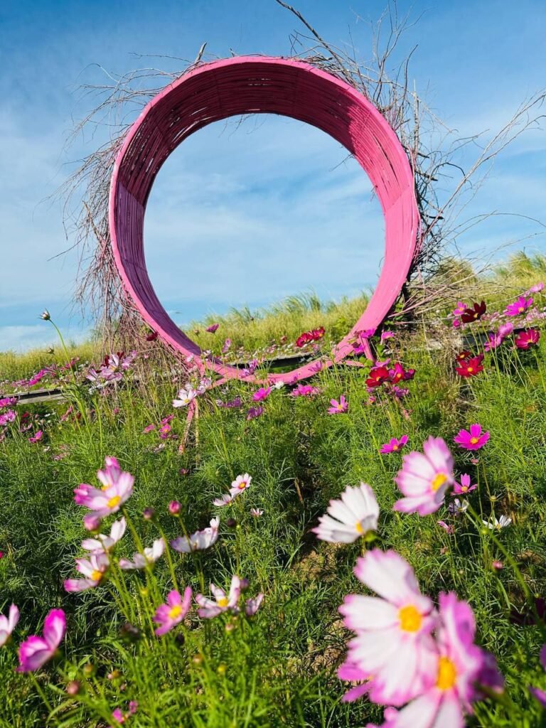 A close-up look at the "wild" texture: we wrapped split bamboo strips around the steel core and attached dry Rai tree branches to create an organic, nest-like effect.