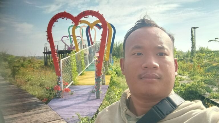 What Are the Four Types of Business Growth? A Real Founder’s Story I didn't hire a big expensive team to build this. I learned that sometimes you have to pick up the tools yourself to create the growth you need.